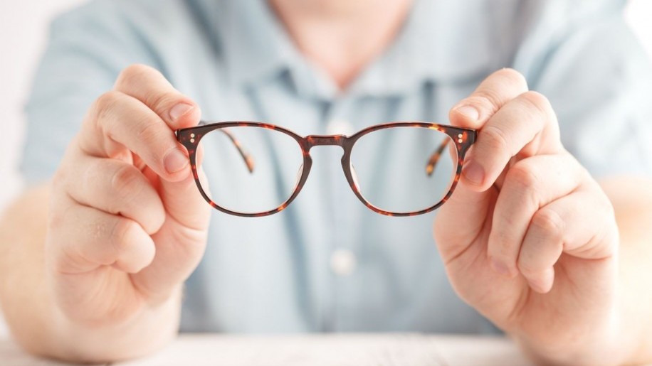 Szemüveges leszek! – 3 tipp, hogy biztosan megtaláld az igazit (x)