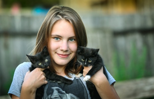girl-2517252_1280