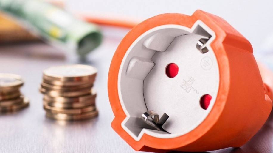 Mennyibe kerül napjainkban 1 kWh elektromos áram? (x)