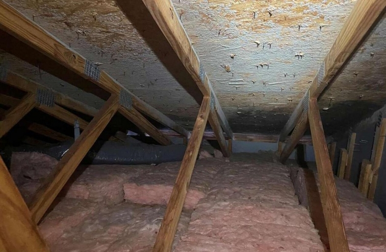 Hogyan küzdjük le a tetőtéri páralecsapódás kihívásait?